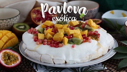 Pavlova de frutas tropicales