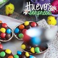 Huevos de pascua rellenos de crema de chocolate y m&m's