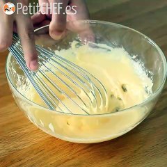 Vasitos de tiramisú de fresa