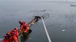 Chine : le sauvetage spectaculaire de deux adolescents pris au piège dans la glace