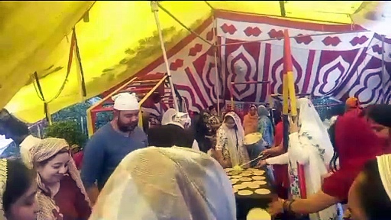 लंगर में नवाचार, डिस्पोजल का नहीं किया इस्तेमाल, थालियों में परोसकर कई किलो प्लास्टिक कचरे का ढेर लगने से बचाया