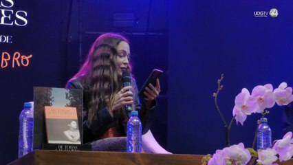Natalia Lafourcade presenta su diario musical en FIL Guadalajara