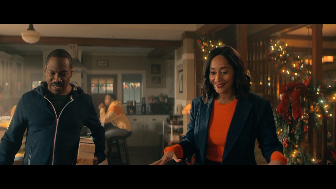 Candy Cane Lane Winning Scene