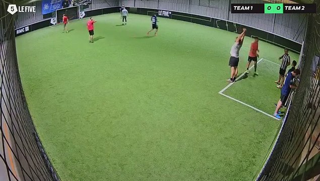 Alban 29/11 à 18:27 - Football Terrain 2 (LeFive Pau)