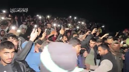 Kassam'dan şenlik havasında esir teslimi görüntüleri