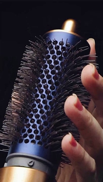 دايسون تقدم مصفف شعر Dyson Airwrap متعدد الوظائف