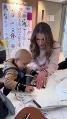 الملكة رانيا في لقطات عفوية مع طفل فلسطيني