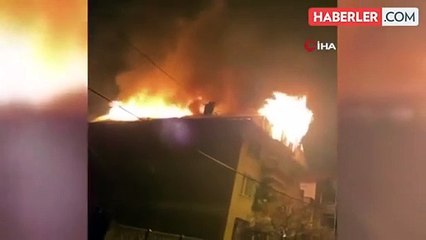 Binanın çatısı alev alev yandı