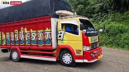 Tak Sanggup Nanjak- 5 Kali Mundur - Truck Tangki Terpaksa Ditarik -- Jalan Licin Batu Jomba