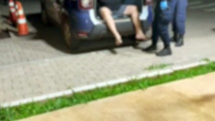 Casal que teria ajudado em fuga de foragido é preso com arma de fogo