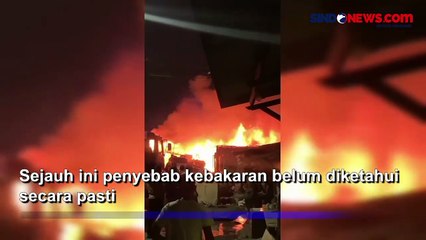 Lapak Pengepul Barang Bekas Seluas 300 Meter di Cakung Terbakar