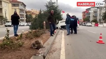 Karaman'da Hafif Ticari Araç Kontrolden Çıkarak Devrildi