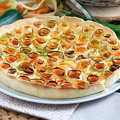 Rosa zucchini-karotten-quiche