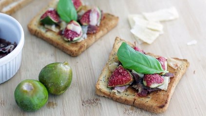 Bruschetta with figs, parmesan and proscuitto - video recipe !