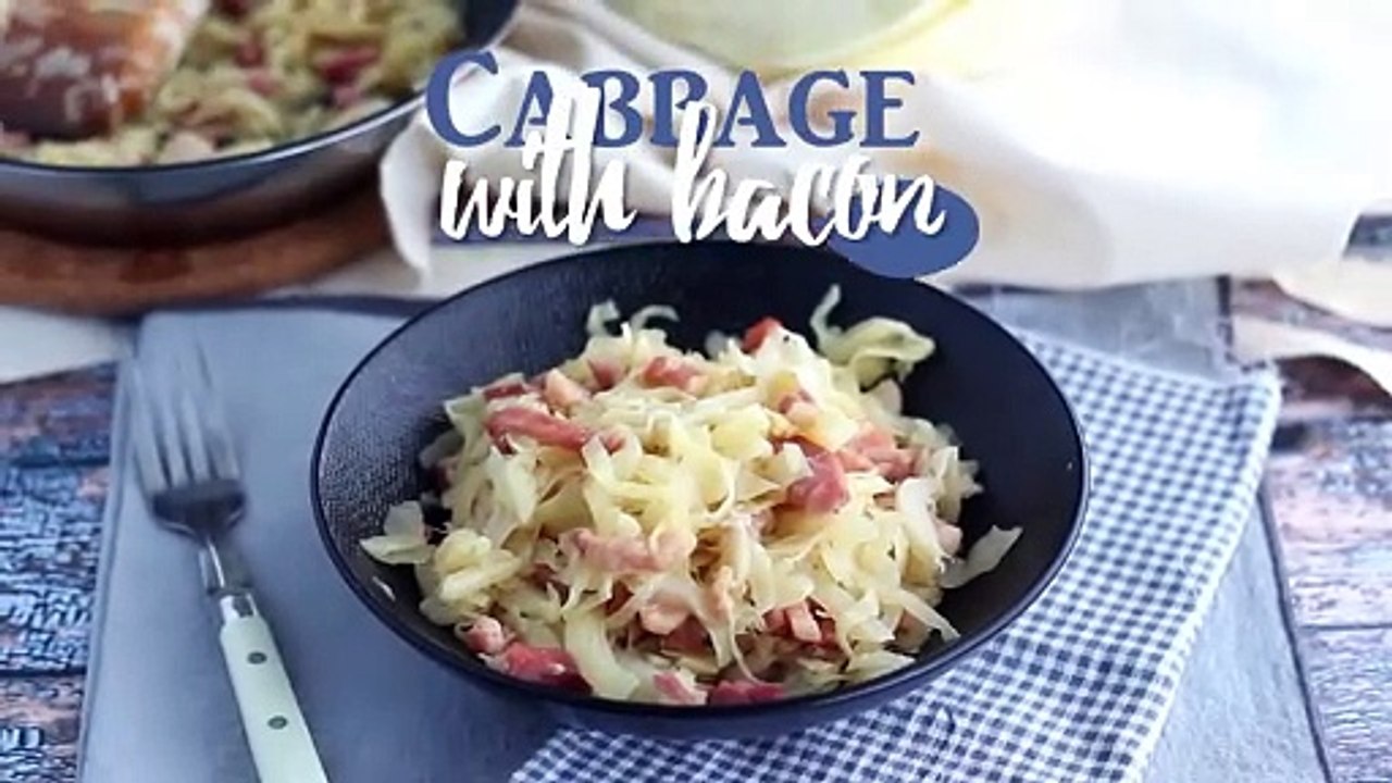 White cabbage with bacon