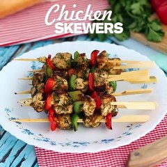 Chicken skewers with bell peppers
