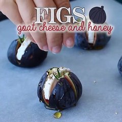 Roasted figs with goat cheese and honey