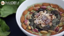 Smoothie bowl kiwi, menta e spinaci: la ricetta fresca e sana per iniziare la giornata