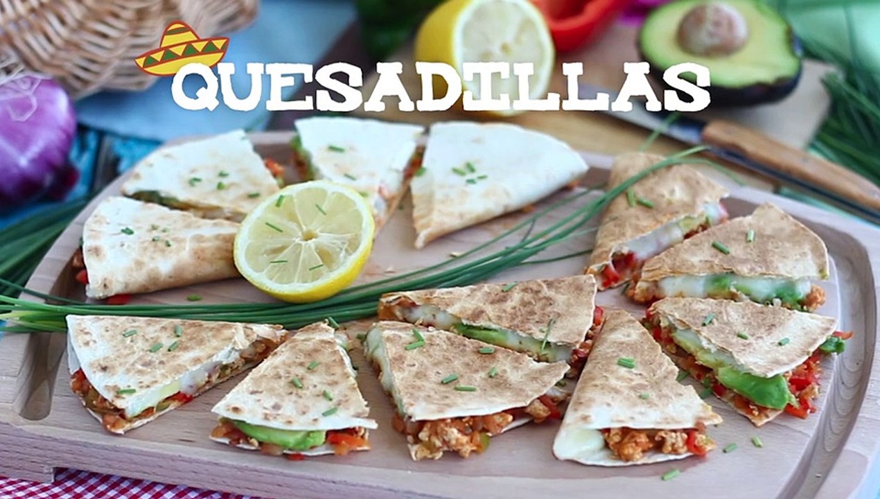 Quesadillas mit huhn und avocado