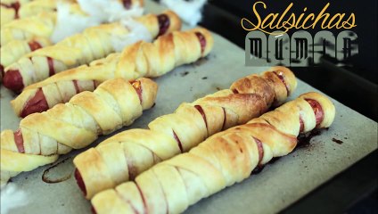Salsichas múmia de halloween