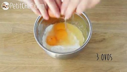 Muffins de queijo, fiambre e azeitonas