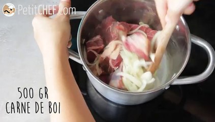 Boeuf bourguignon tradicional: carne ao vinho estilo francês