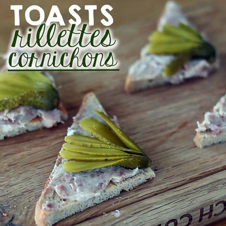 Toasts rillettes cornichons