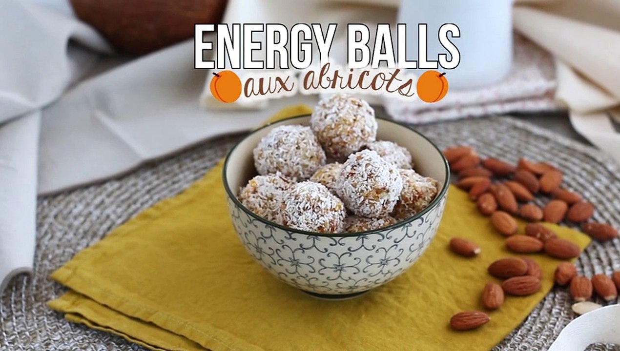 Energy balls mit aprikose, grünem tee und kokosnuss