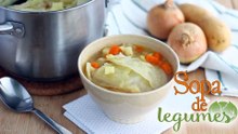Sopa de legumes com couve branca