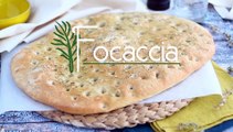 Focaccia, italienisches brot mit rosmarin