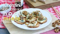 Crostini con gorgonzola, noci e miele