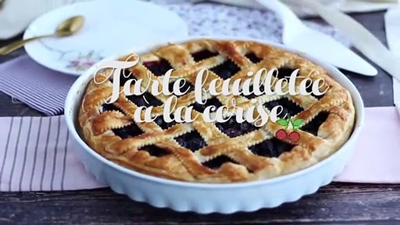 Blätterteigkuchen mit kirschen