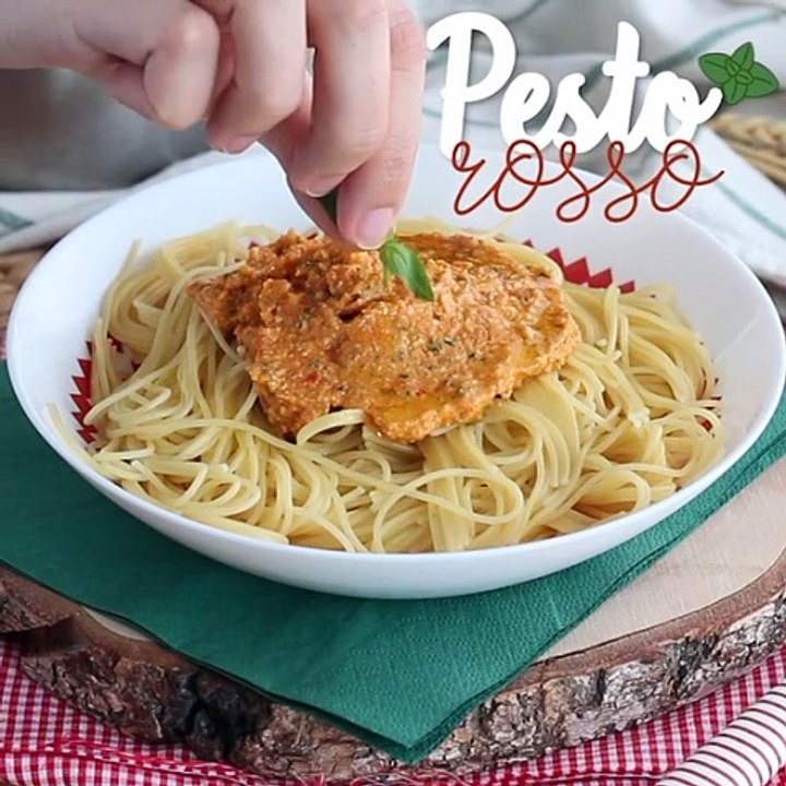 Come prepare il pesto rosso