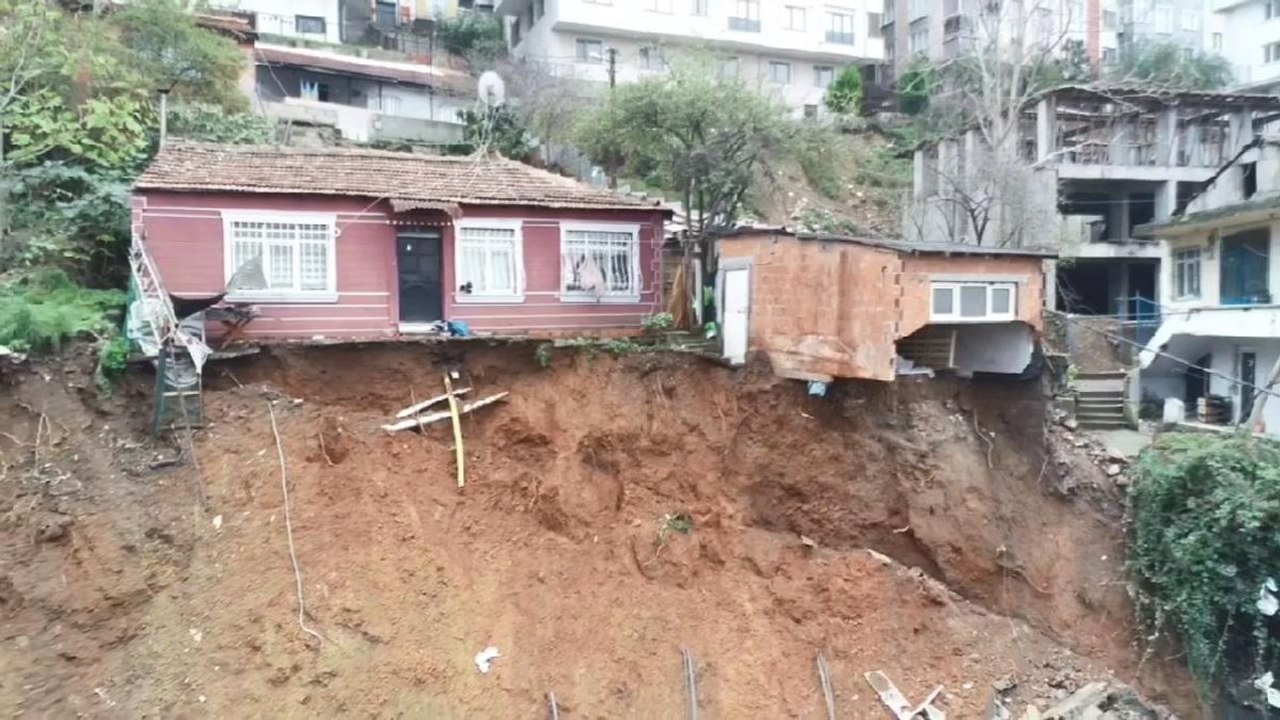 Uçurumun kenarında böyle asılı kaldı