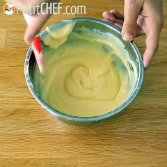 Bomba de creme pistache e framboesa