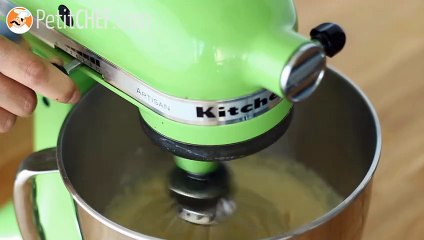 Aprenda a Fazer o Delicioso Bolo Ópera em Passo a Passo 🍫