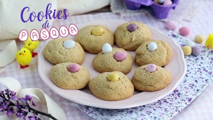 Biscotti di pasqua con ovetti di cioccolato