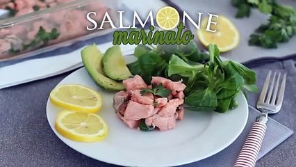 Salmone marinato, la ricetta facile e gustosa