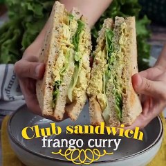 Sanduíche de frango e curry (caril)