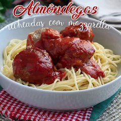 Almôndegas de carne recheada com mozzarella