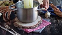 Aligot, il purè di patate filante - ricetta tradizionale francese