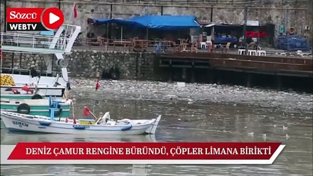 Zonguldak'ta deniz çamur rengine büründü, çöpler limana birikti