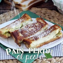 French toast salato al pesto, la ricetta facile per una cena veloce e sfiziosa