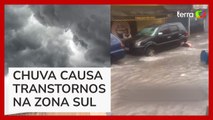 Temporal causa alagamentos e prejuízos para moradores na Zona Sul de SP