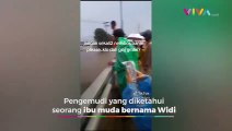 Evakuasi Mobil Berisi Ibu Muda Tenggelam dalam Banjir Bogor