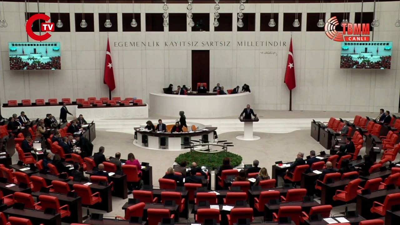 Sırrı Sıkık, 'Binali Yıldırım' anısını Meclis'te anlattı: Göğsümü siper ederek aldım geldim...