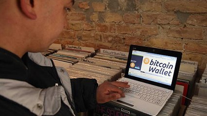 Cada Transacción De Bitcoin Consume El Agua De Una Piscina Entera