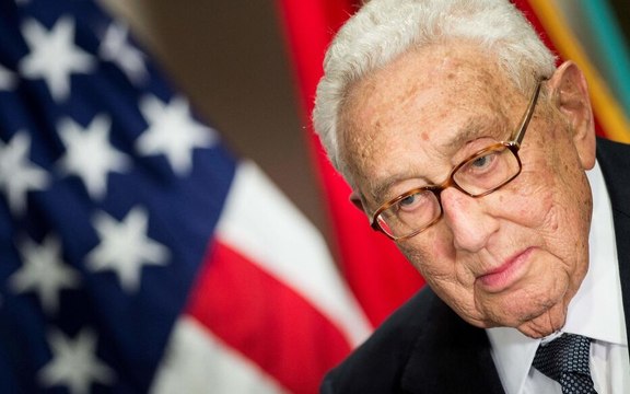 La mort de Kissinger célébrée par certains sur les réseaux sociaux