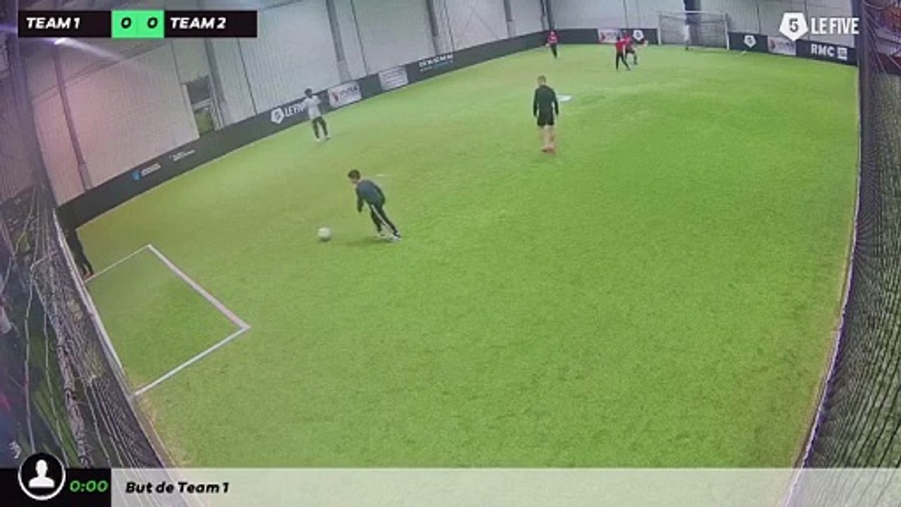 Yves 02/12 à 20:37 - Football 6x6 Musa Carrelage (LeFive Reims)