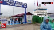 Rus turistleri taşıyan gemi Amasra Limanı'na demirledi